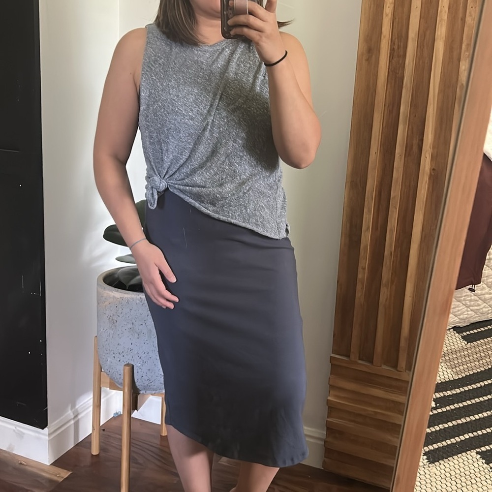 Monrow Supersoft Tie Knot Dress. Size L